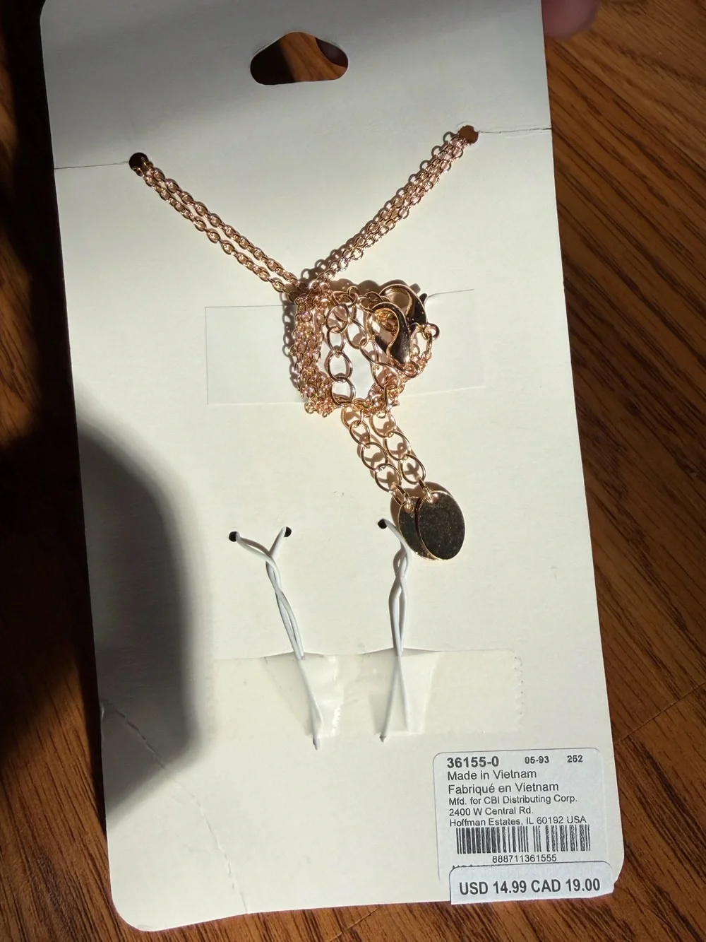 NWT-Claire's Glow-In-The-Dark Best Friends Planet Necklace Set